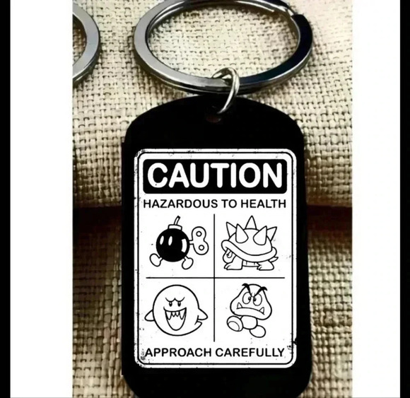 Super Mario Hot Video Game keychain - Picture 1 of 1